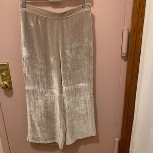 Madewell Velvet Wide Leg Crop Pull-on Pants. Blush pink